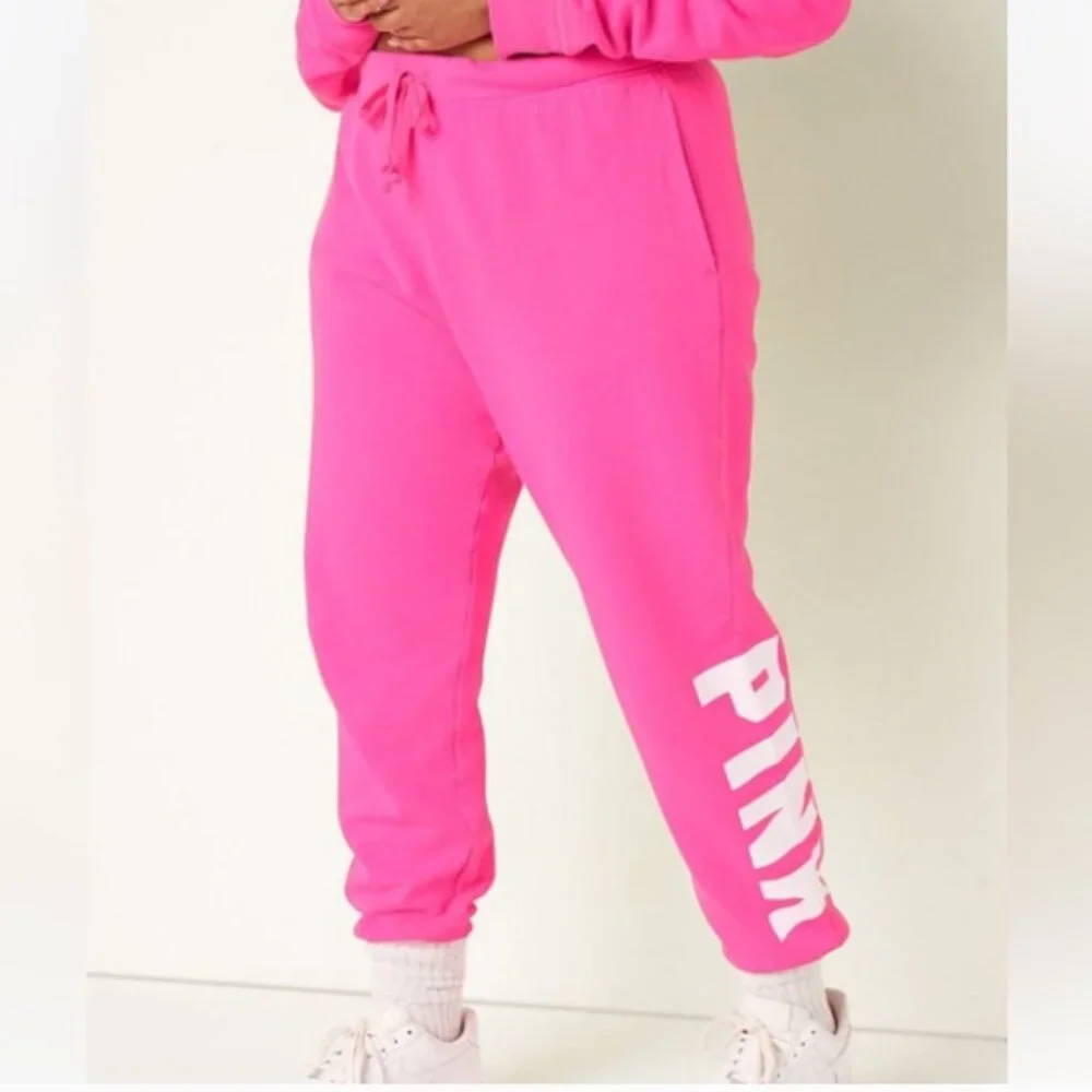 VICTORIA’S SECRET OFF THE SHOULDER LONG SLEEVE TOP & FLEECE JOGGER SET - NWOT - Picture 3 of 14